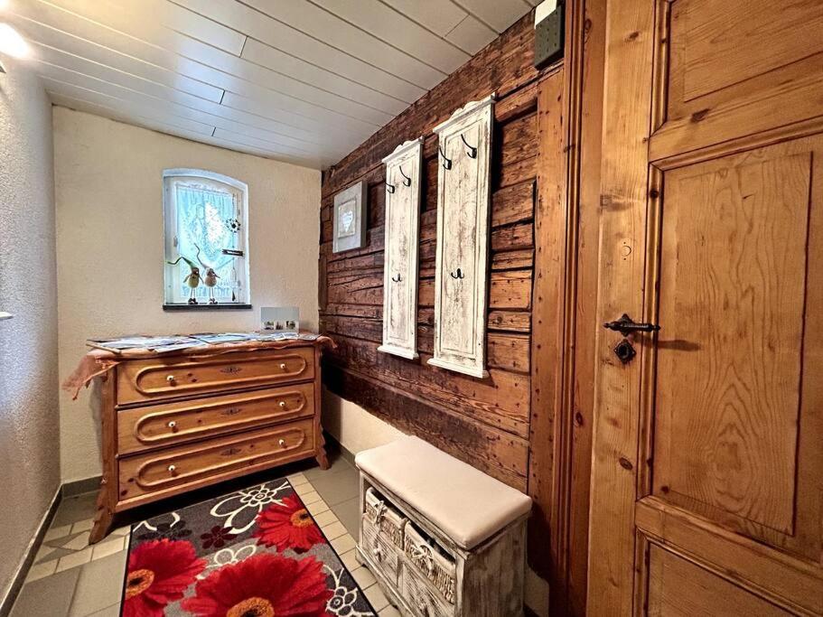 Rustikales Studio-Apartment Blockstube Im Haus Selma Гросшёнау Экстерьер фото